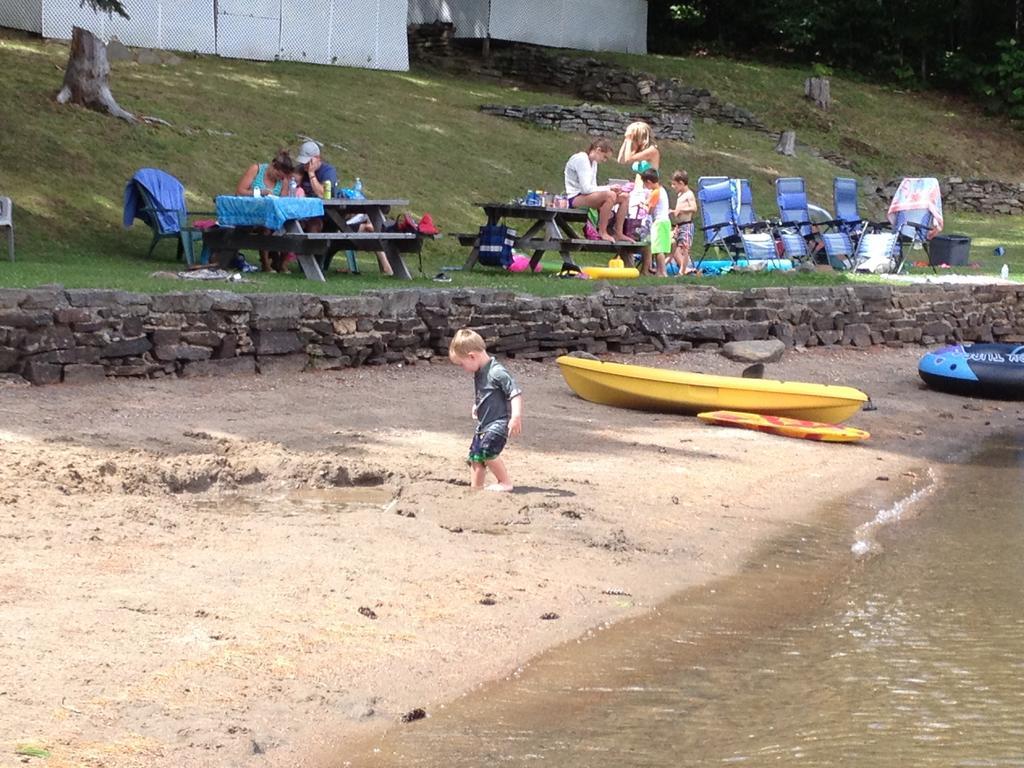 Little Hawk Resort & Marina Algonquin Highlands Bagian luar foto