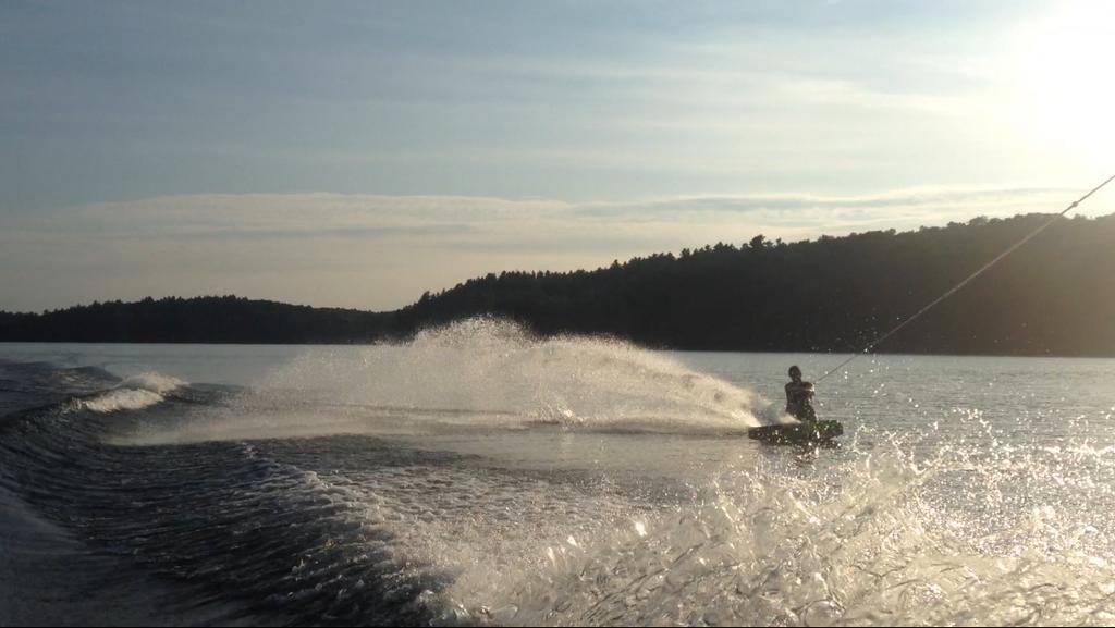 Little Hawk Resort & Marina Algonquin Highlands Bagian luar foto