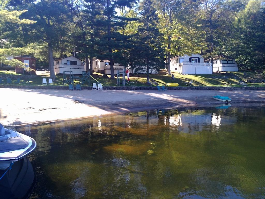 Little Hawk Resort & Marina Algonquin Highlands Ruang foto