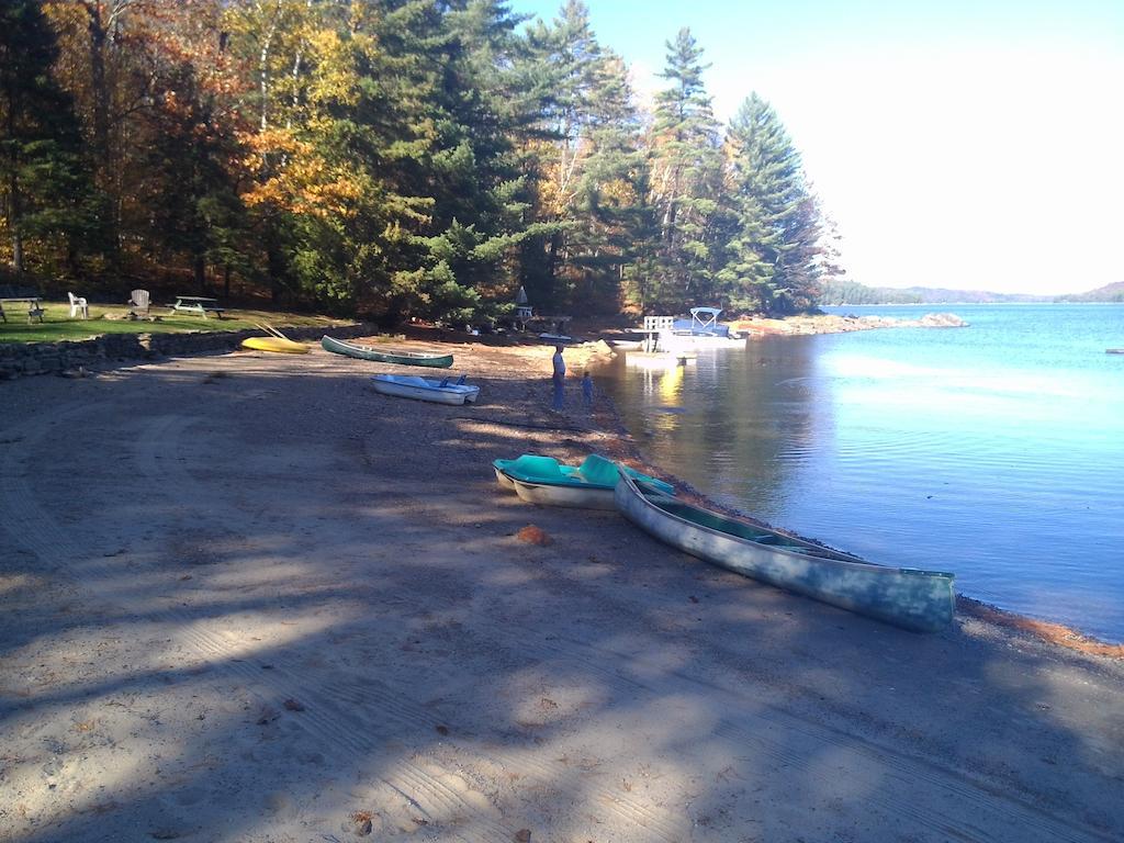 Little Hawk Resort & Marina Algonquin Highlands Bagian luar foto