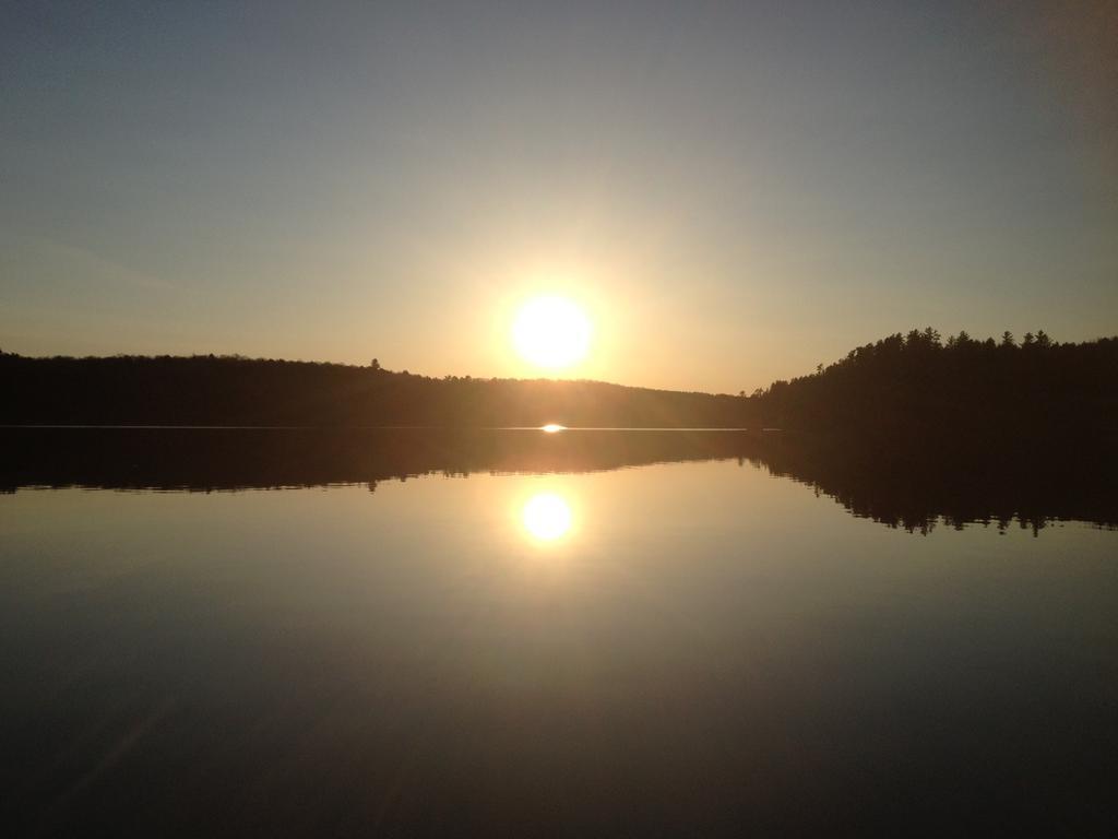 Little Hawk Resort & Marina Algonquin Highlands Bagian luar foto