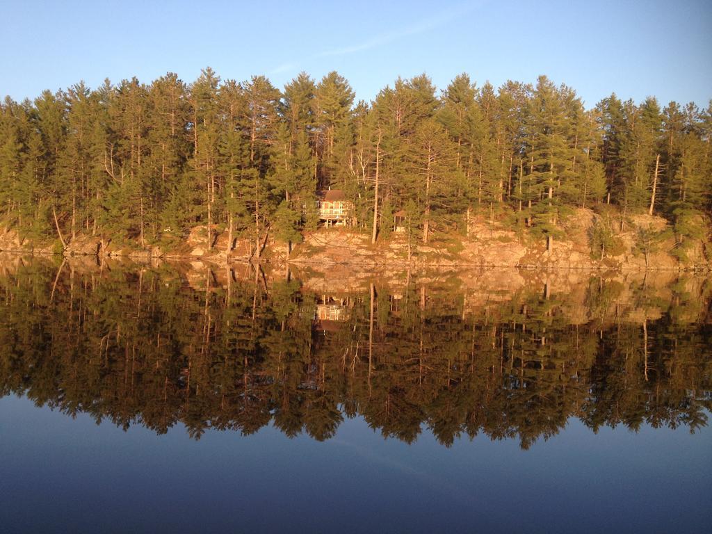 Little Hawk Resort & Marina Algonquin Highlands Bagian luar foto