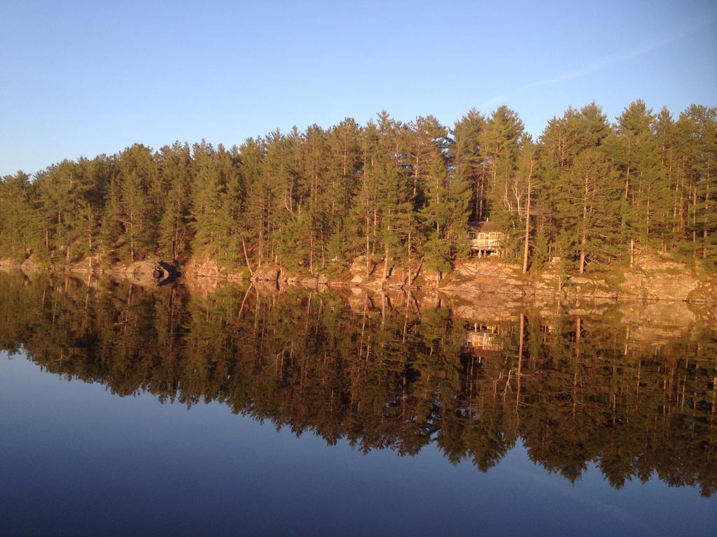 Little Hawk Resort & Marina Algonquin Highlands Bagian luar foto