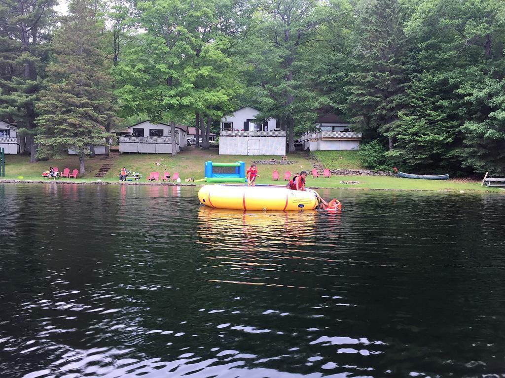 Little Hawk Resort & Marina Algonquin Highlands Bagian luar foto