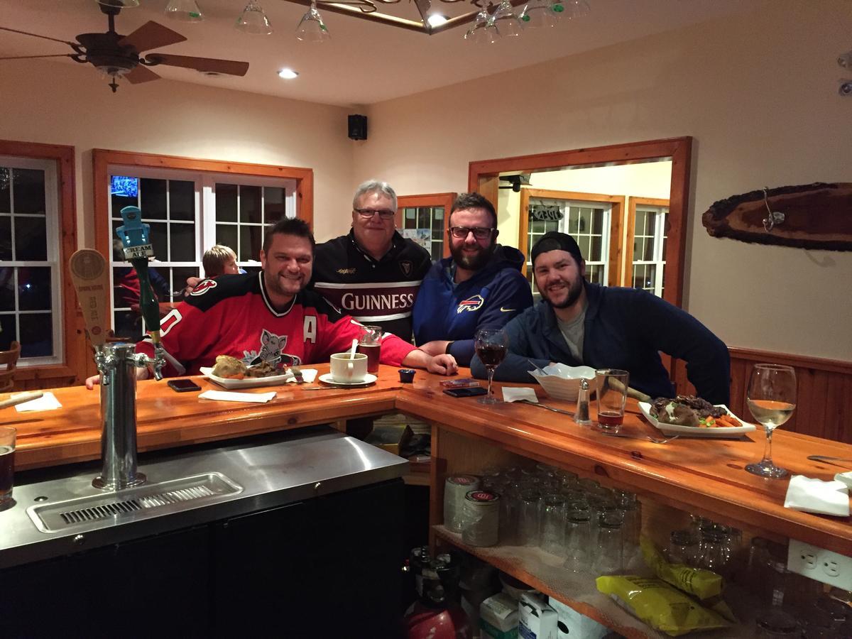 Little Hawk Resort & Marina Algonquin Highlands Bagian luar foto