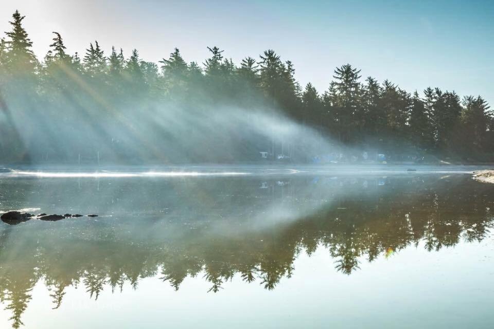 Little Hawk Resort & Marina Algonquin Highlands Bagian luar foto